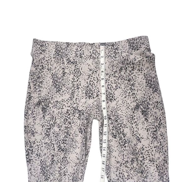 Torrid Leggings 2X Cheetah Print Loungewear Cropped Mid Rise Luxe Activewear - Picture 4 of 10